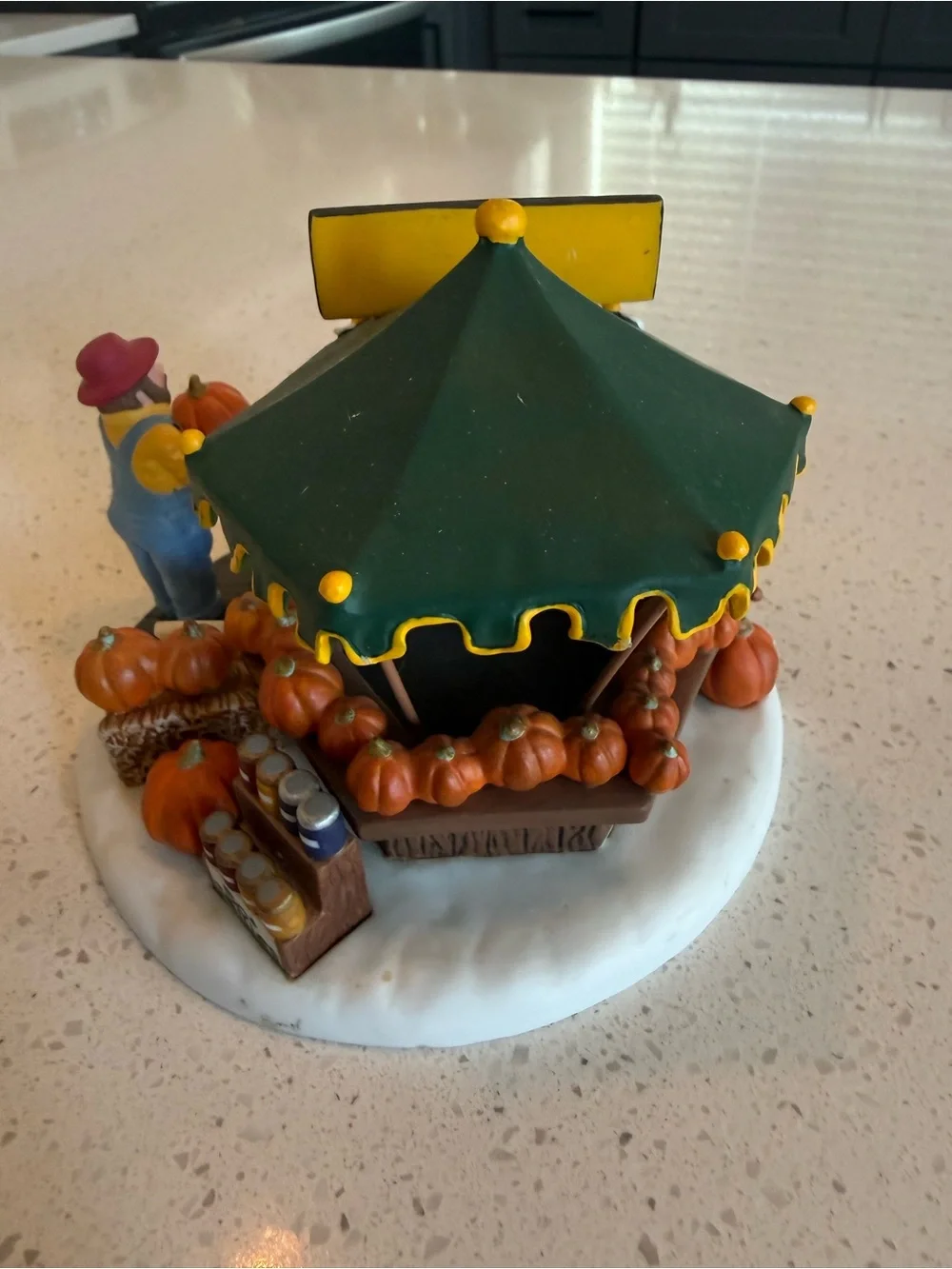 Department 56 detailed seasonal